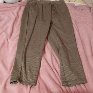 Women's Pull-On Wide Leg Trousers in Brown Houndstooth